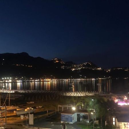 Appartement Casablù, un delizioso Bilocale sulla Baia di Naxos à Giardini-Naxos Extérieur photo